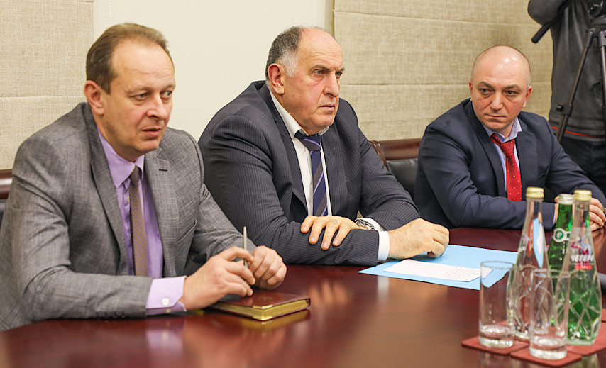 Председатель Правительства Дагестана Абдулмуслим Абдулмуслимов встретился с коллективом Дагнаследия