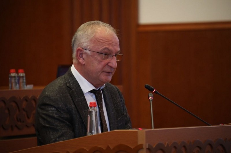 Махач Мусаев поздравил Абдулпатаха Амирханова с назначением главой дагестанского правительства