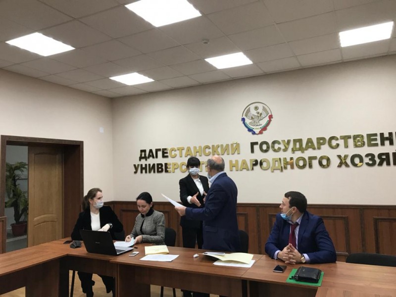Представительница Дагнаследия заняла второе место на Республиканской олимпиаде на знание Конституции Российской Федерации и Конституции Республики Дагестан