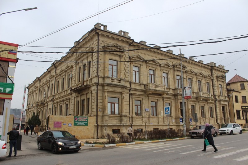 Сотрудники Дагнаследия осмотрели здание Дербентской ЦГБ