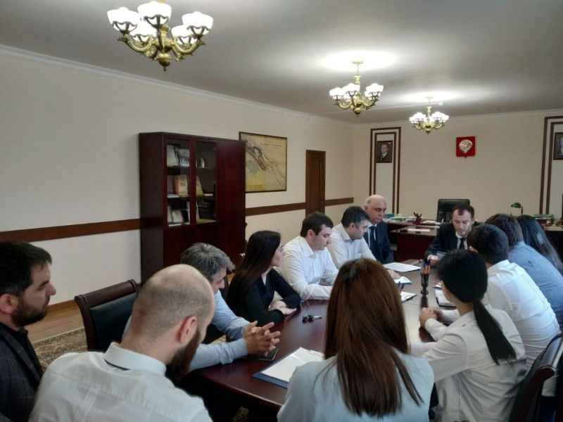 В Дагнаследии обсудили Послание Президента России Путина Федеральному Собранию и Послание Главы Дагестана Васильева Народному Собранию Дагестана